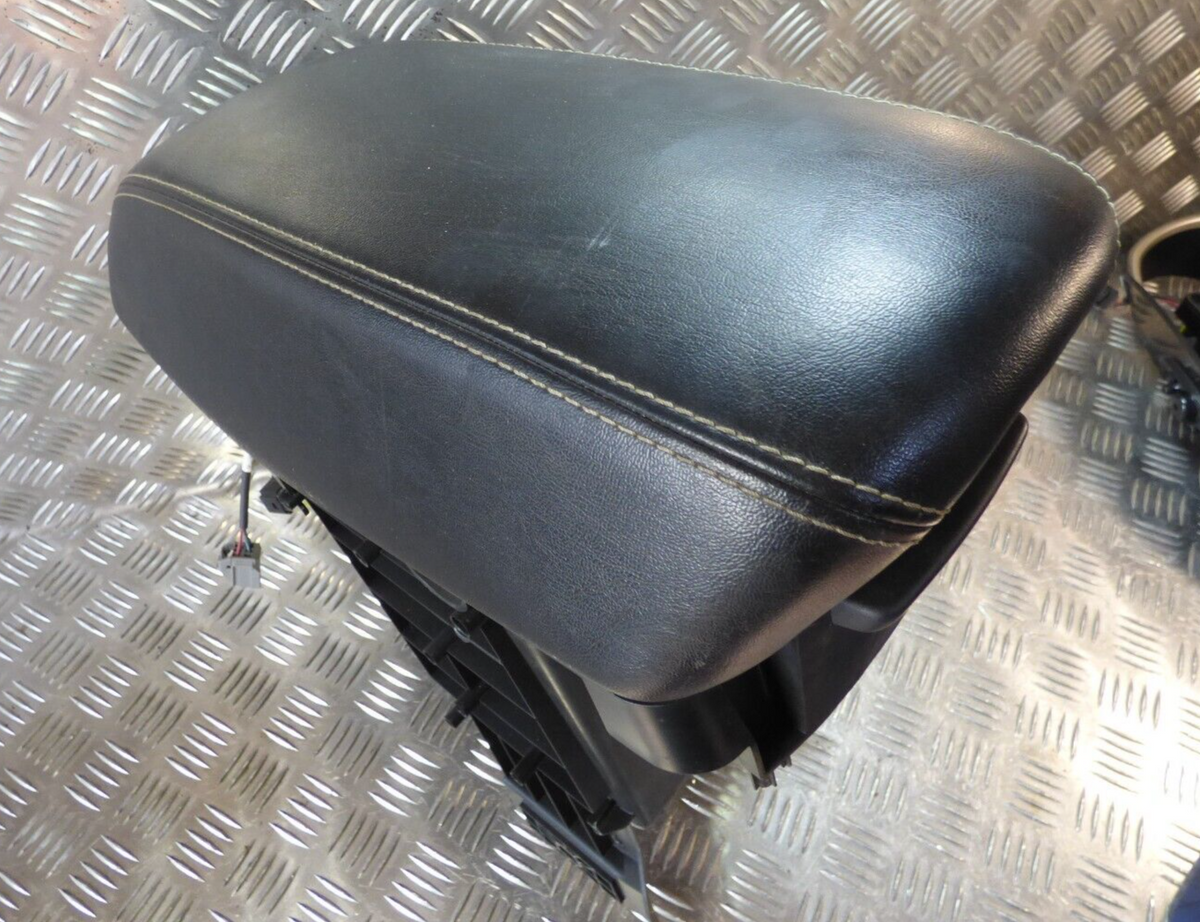 Jeep KL 2015 Leder Armlehne 1WZ46TRMAE _ 1WZ46DX9AA ORIGINAL gebraucht - Cherokee – Produktansicht 6