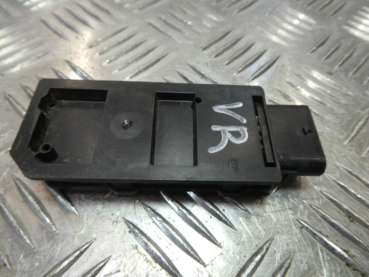 VW ID3 Steuergerät Antenne Keyless Startberechtigung vorne rechts ORIGINAL gebraucht - Volkswagen – Produktansicht 2