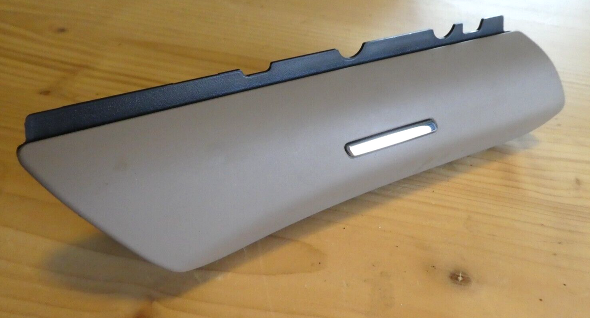 Porsche Cayenne 92A Staufach Hinten Rechts 7P5857952 Farbe Tartufo ORIGINAL gebraucht - Aschenbecher – Produktansicht 1
