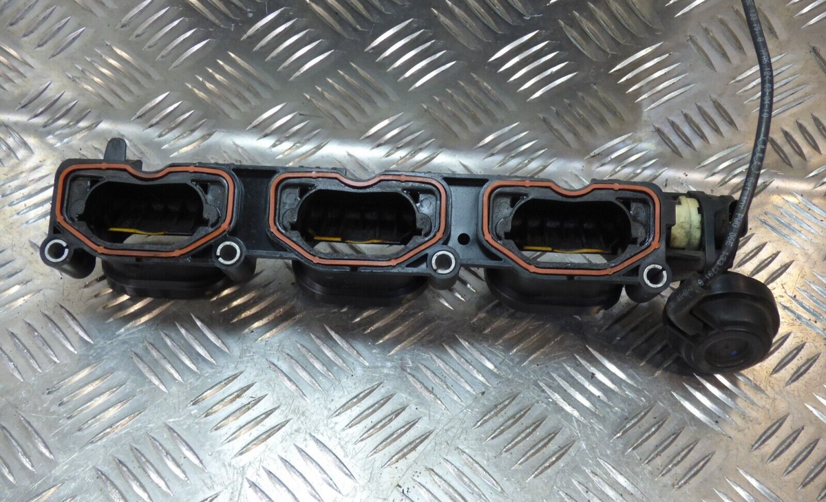 Porsche Cayenne 3.0 Hybrid 92A Ansaugbrücke Links ORIGINAL gebraucht - 06E133109AF – Produktansicht 1