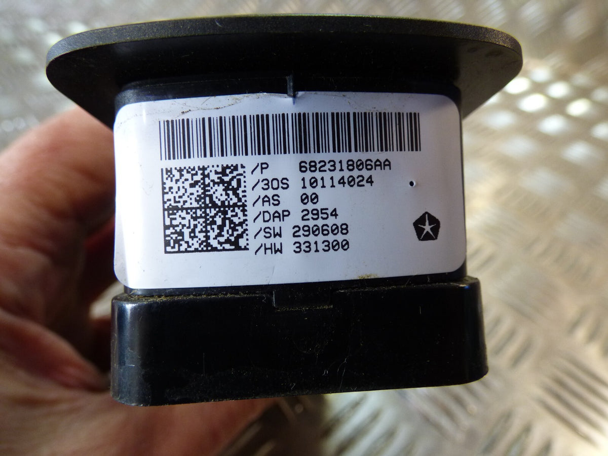Jeep Cherokee KL 2015 Elektrischer Fensterheberschalter vorne links ORIGINAL gebraucht - 68231806AA – Produktansicht 4