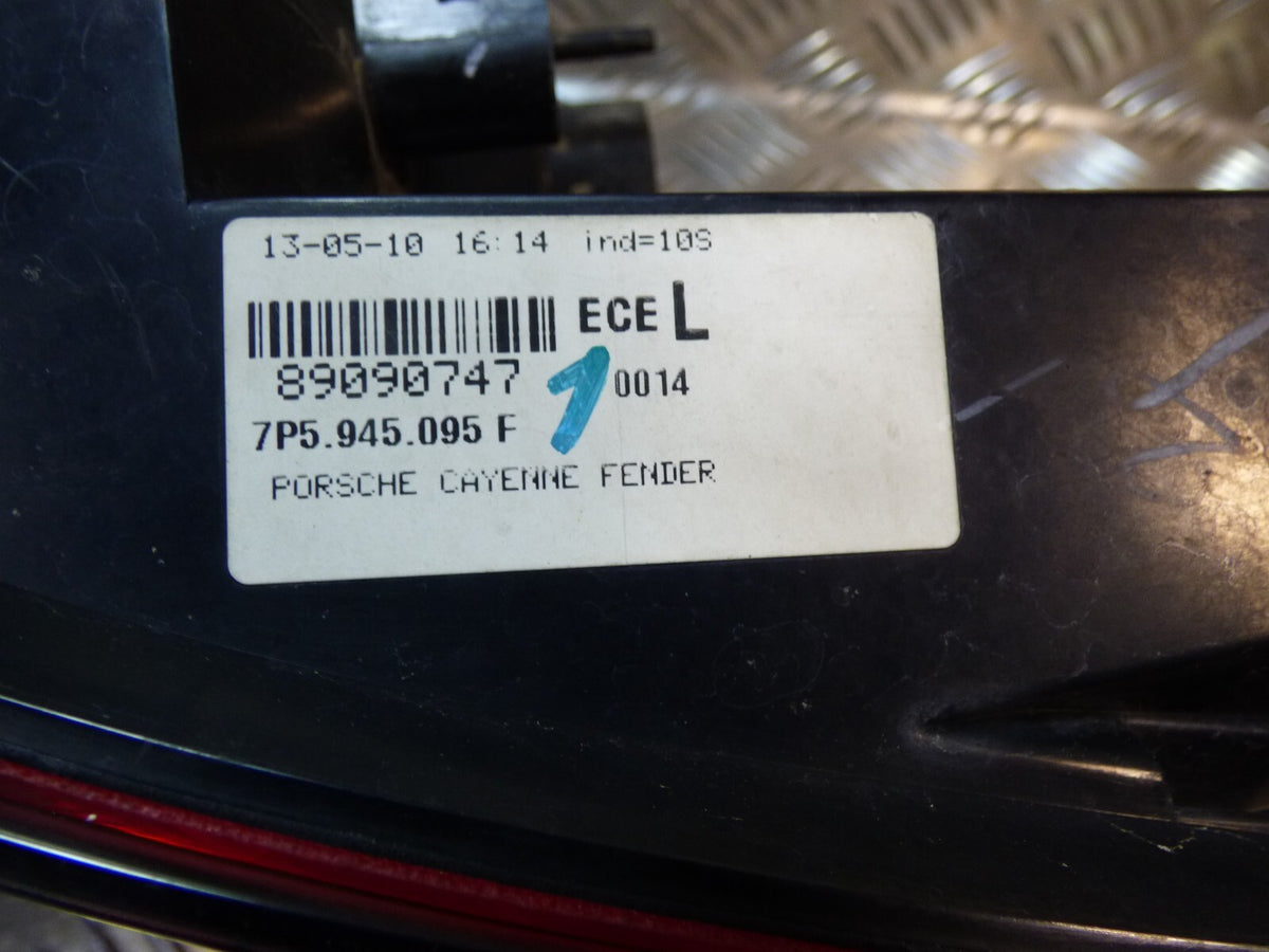 Porsche Cayenne 92A Orig. LED Rückleuchte aussen links 7P5945095F ORIGINAL gebraucht - Heckleuchte – Produktansicht 5