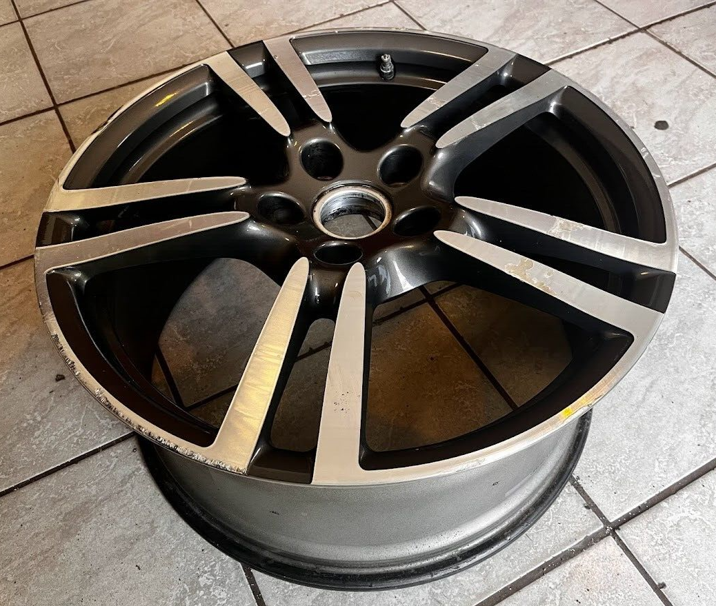 1 stück Porsche Panamera 970 20" TURBO alufelgen 9.5x20 ET65 ORIGINAL gebraucht - 97036217806 – Produktansicht 3