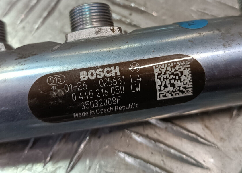 Jeep Grand Cherokee WK2 3.0 CRD Kraftstoffverteiler 35032008F ORIGINAL gebraucht - 0445216050LW – Produktansicht 3
