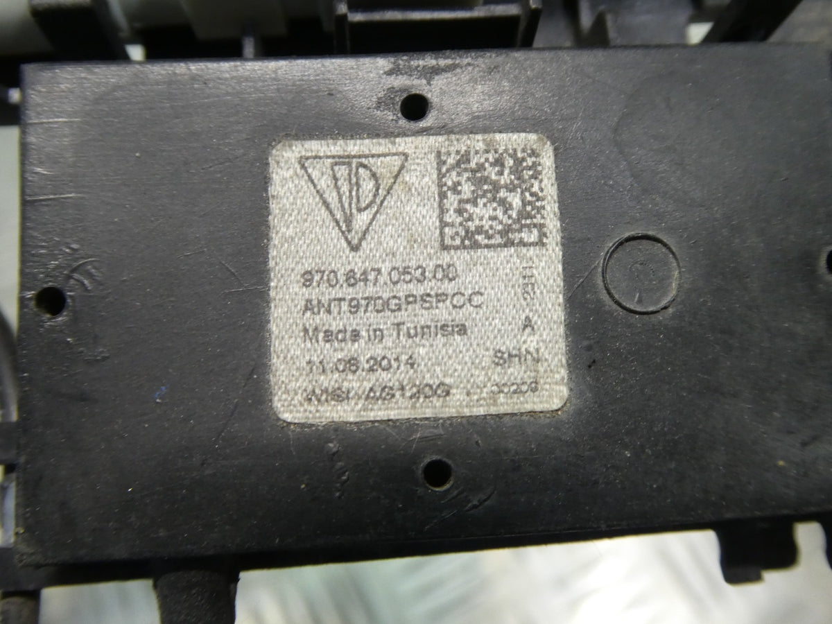 Porsche Panamera 970 GPS-Antennenmodul ORIGINAL gebraucht - 97064705300 – Produktansicht 3