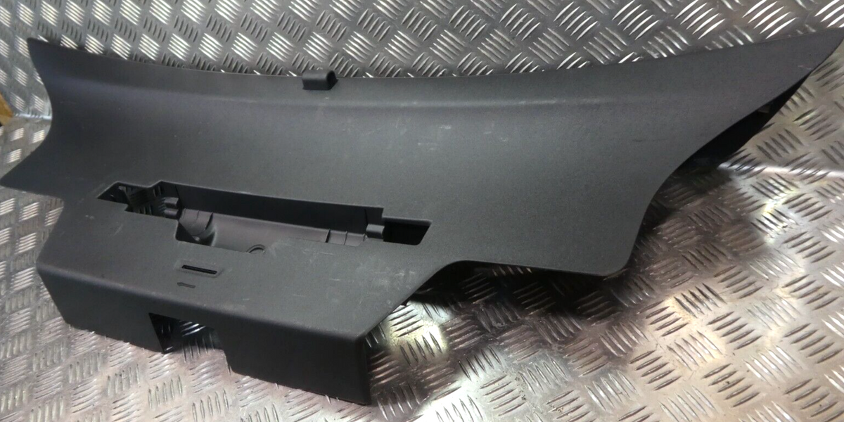 VW ID.3 ID3 Heckklappenverkleidung 10A867601A 2021 schwarz ORIGINAL gebraucht - Volkswagen – Produktansicht 3