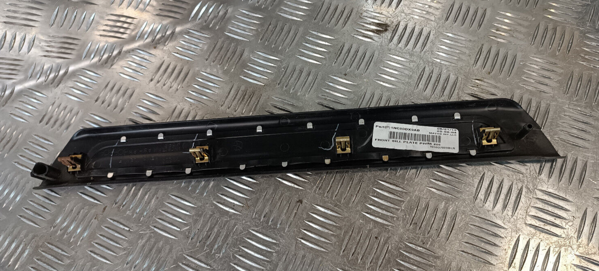 Jeep Grand WK2 Leiste Einstiegsleiste Vorne P1NC80DX9AB ORIGINAL gebraucht - Cherokee – Produktansicht 2