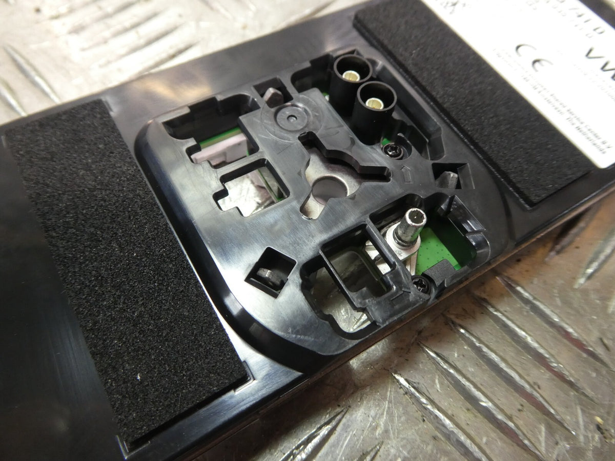 VW ID3 ID.3 Empfangseinheit Steuergerät Radio Dachantenne 1EA035741D ORIGINAL gebraucht - Volkswagen – Produktansicht 2