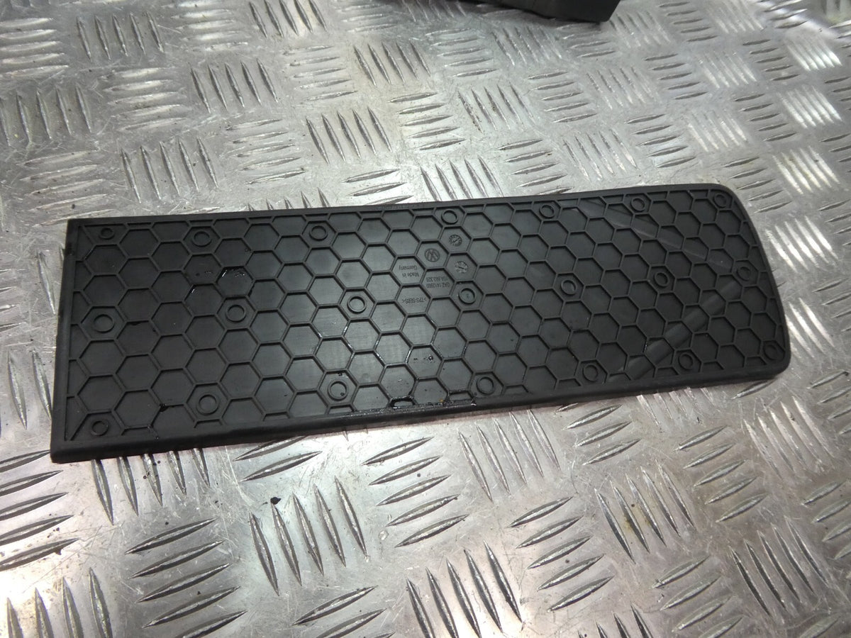 VW ID3 Pro Ablagematte Mittelkonsole 10A863328 ORIGINAL gebraucht - Volkswagen – Produktansicht 2