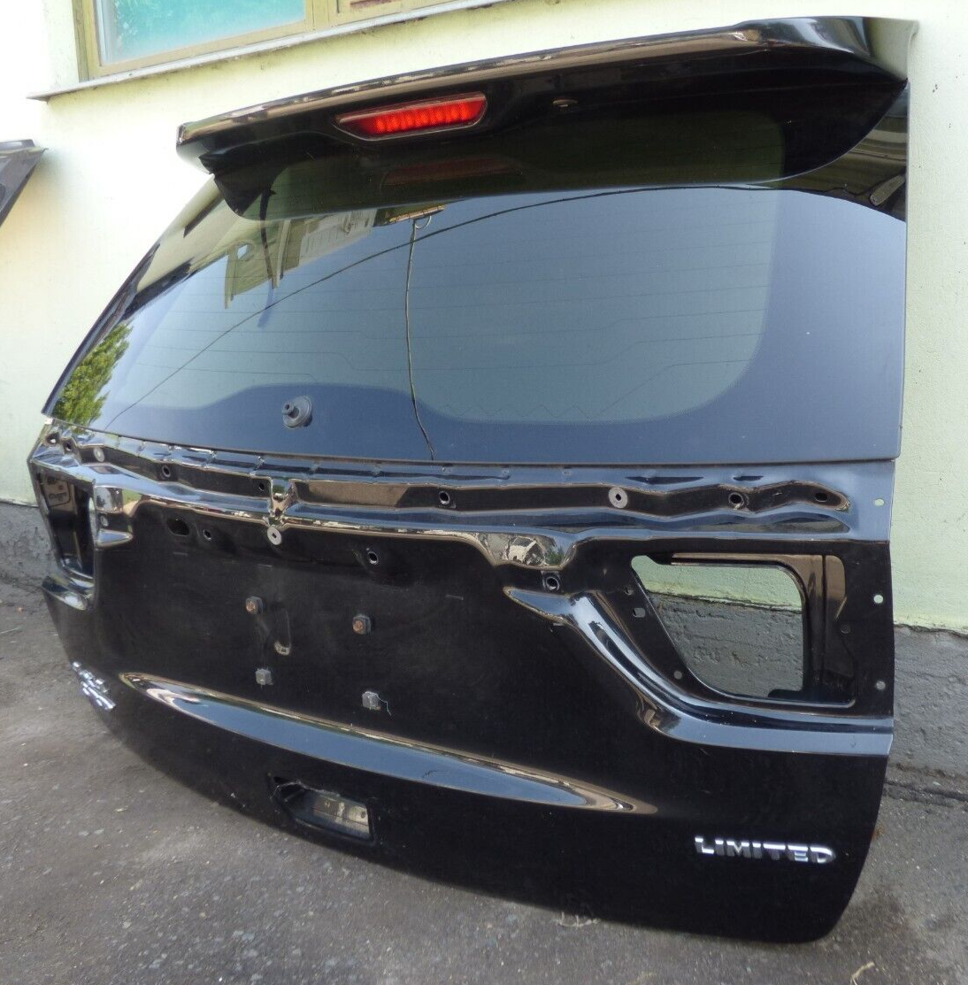 Original Jeep Grand Cherokee IV WK2 2013 gebraucht - 2018 Heckklappe mit Glass in Schwarz – Produktansicht 3