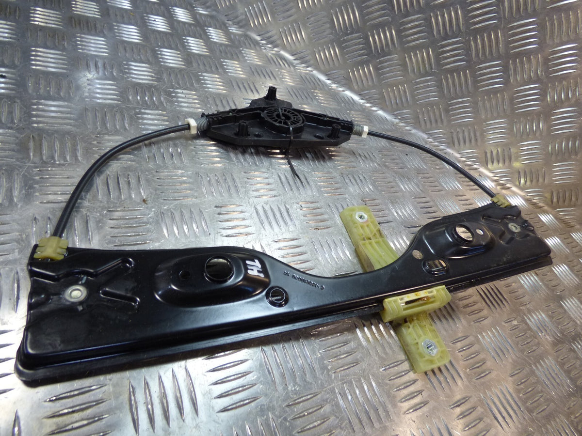 Jeep Cherokee KL Fensterheber mechanizmus hinten links -100 ORIGINAL gebraucht - C46861 – Produktansicht 1