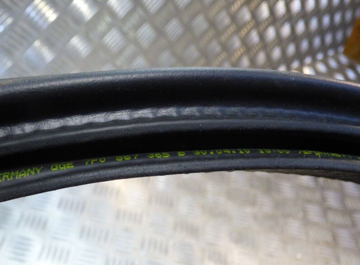 Orig. Porsche Cayenne 92A Türdichtung Tür vorne links 7P0867365B ORIGINAL gebraucht - Gummidichtung – Produktansicht 3