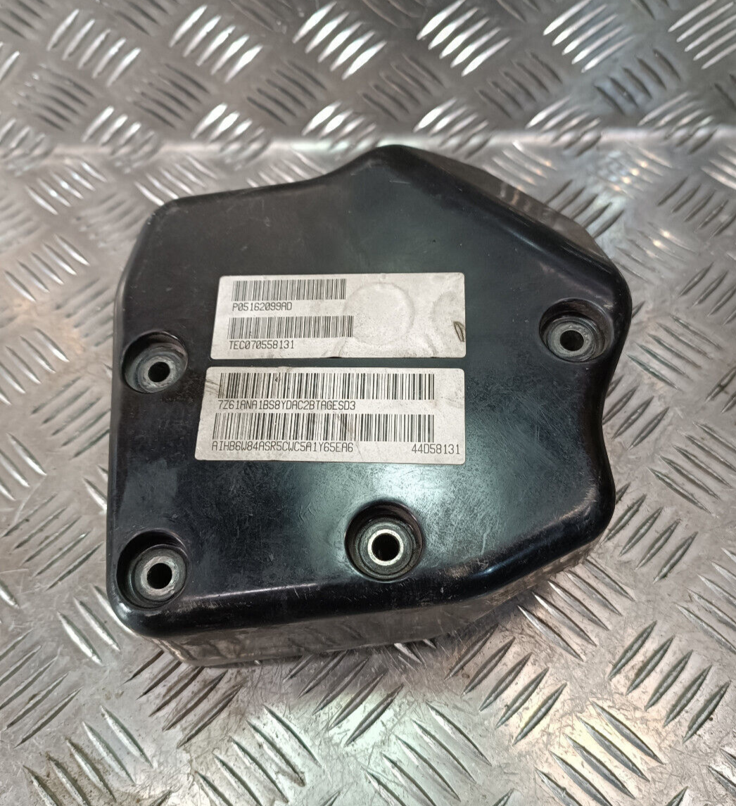 Jeep Grand Cherokee WK2 Halterung für pneumatischen Luftkompressor ORIGINAL gebraucht - P05162099AD – Produktansicht 1