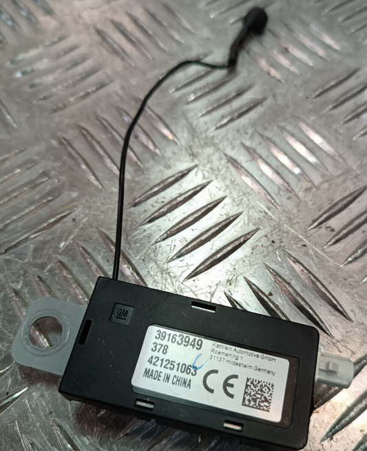 OPEL ASTRA K 1.4 Turbo 2019 Antennenverstärker Weiche ORIGINAL gebraucht - 39163949 – Produktansicht 1