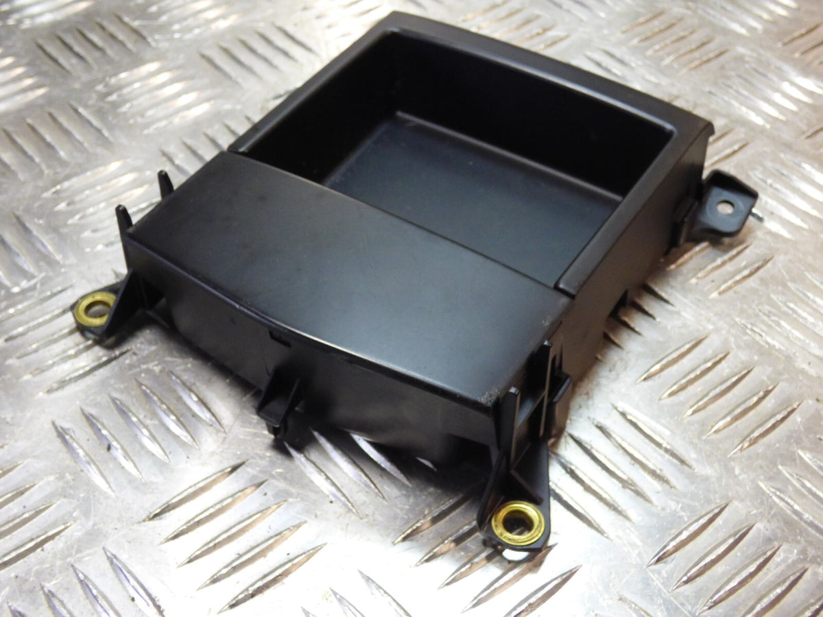 Porsche Cayenne S 92A Fach Mittelkonsole 7P5864131 L29 ORIGINAL gebraucht - Ablagefach – Produktansicht 2
