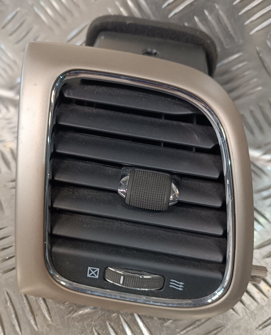 Jeep Grand Cherokee WK2 Links Luftdüse Belüftung ORIGINAL gebraucht - X90016501MR – Produktansicht 1