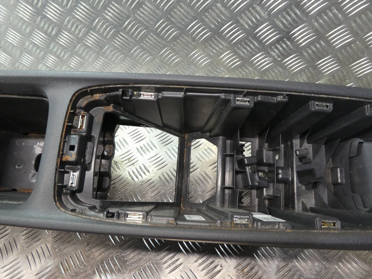 ID3 ID.3 Mittelkonsole Konsolle mit USB anschluss ORIGINAL gebraucht - Volkswagen – Produktansicht 5