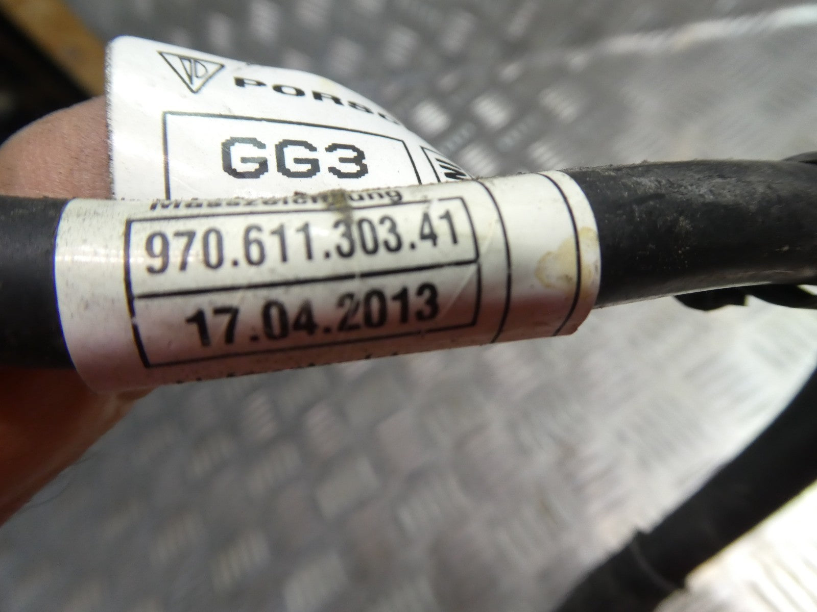 Porsche Panamera 3.0 E-Hybrid Pluskabel der Batterie ORIGINAL gebraucht - 97061130341 – Produktansicht 3