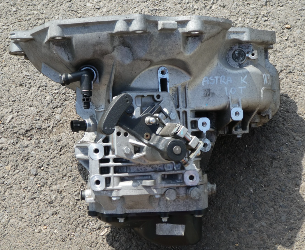 OPEL ASTRA K 1.0 TURBO 12V 5 Gang Schaltgetriebe A5W F17 W394 ORIGINAL gebraucht - Getriebe – Produktansicht 3