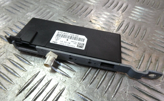 Porsche Panamera 970 2015 Antennenverstärker hinten links ORIGINAL gebraucht - 97064710502 – Produktansicht 1