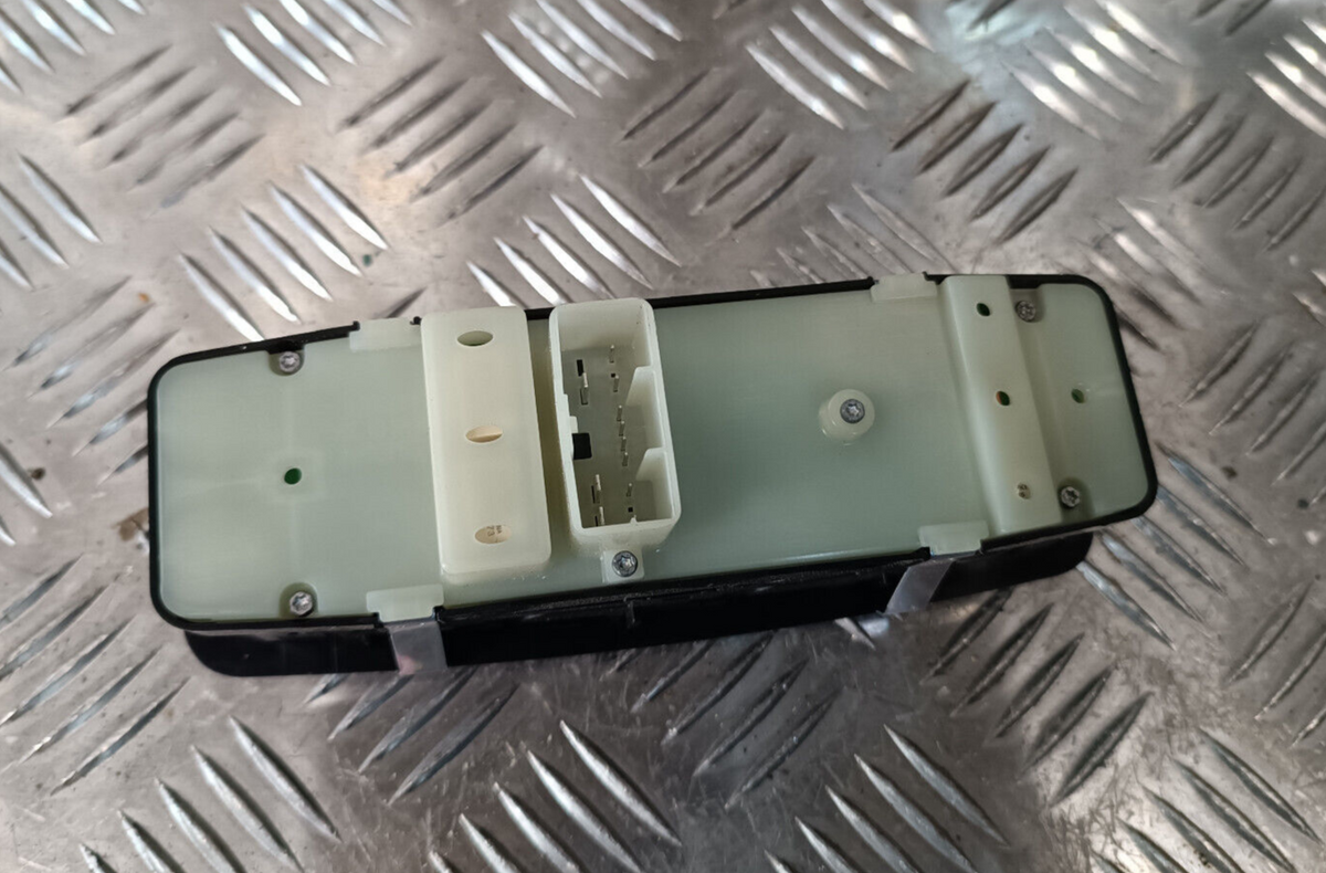 Jeep Grand Cherokee WK2 Fensterheber Schalter Vorne Links ORIGINAL gebraucht - 68289803AB – Produktansicht 2