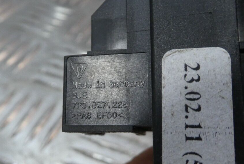 Porsche Cayenne 958 92A Parking Brake Switch 7P5927225 ORIGINAL gebraucht - Feststellbremsschalter – Produktansicht 4