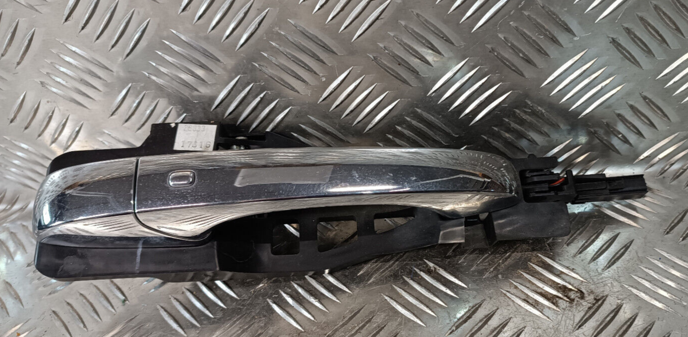 Jeep Grand Cherokee WK2 Tür Griff Türgriff Vorne ORIGINAL gebraucht - 04589884AK – Produktansicht 1