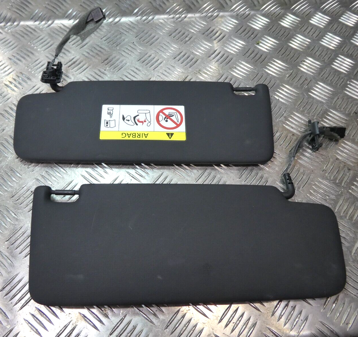 VW ID3 ID.3 1 paar Sonnenblende Links + Rechts schwarz ORIGINAL gebraucht - Volkswagen – Produktansicht 5