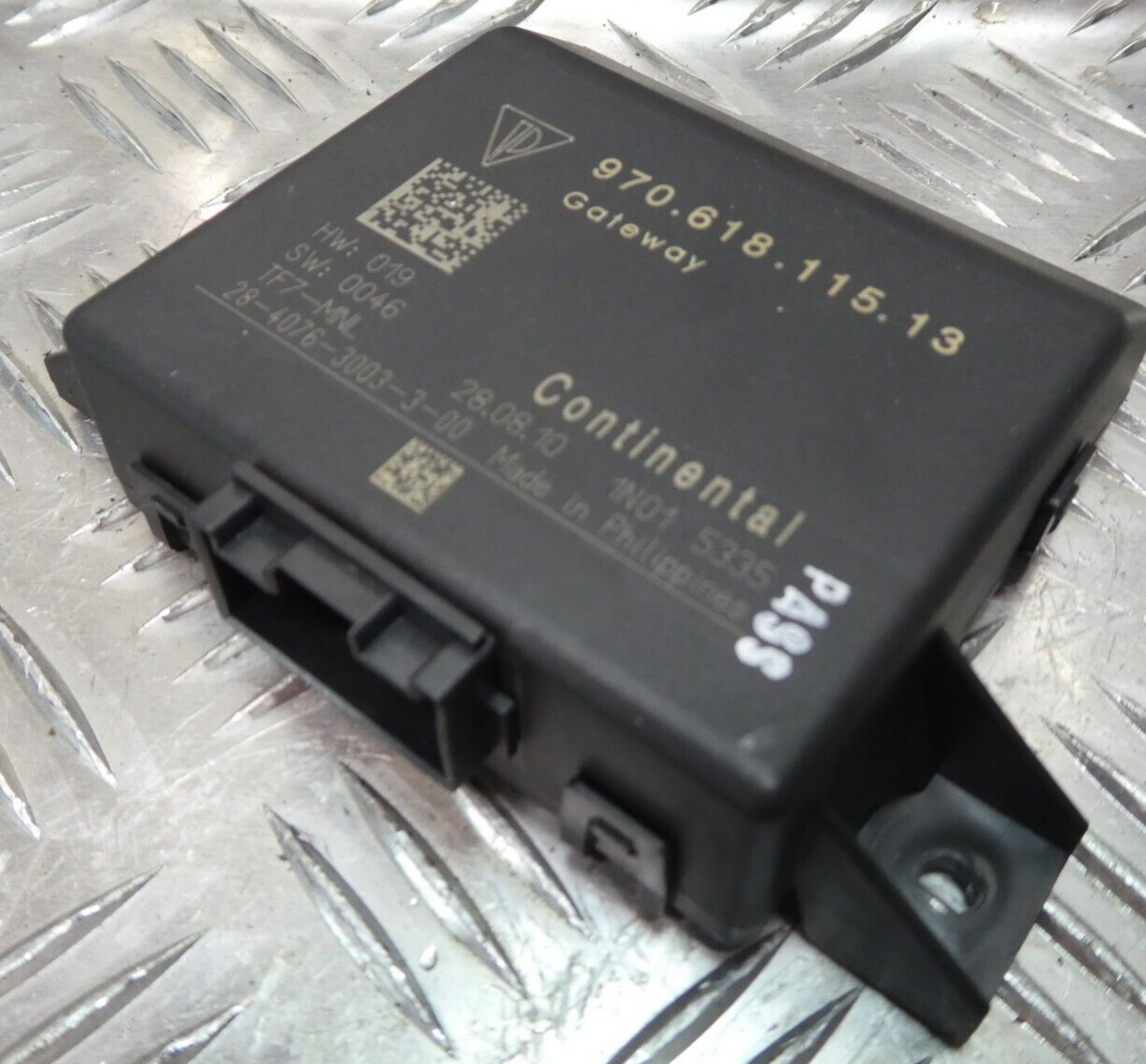 Porsche Panamer 970 Steuergerät Continental Gateway ORIGINAL gebraucht - 97061811513 – Produktansicht 1