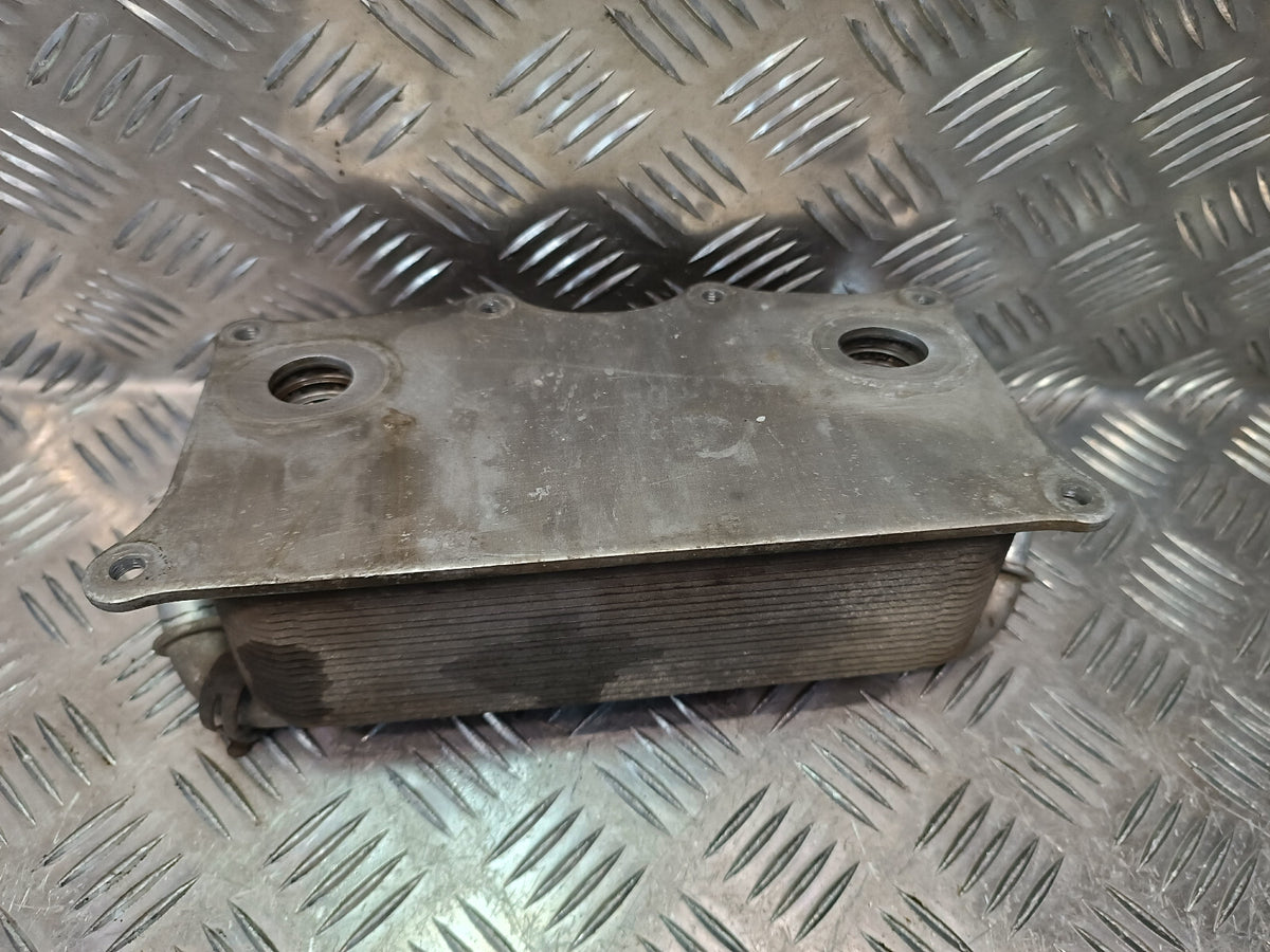 Porsche 970 3.6 V6 Ölkühler Ölfilterkühler Ölkühlergehaus ORIGINAL gebraucht - PANAMERA – Produktansicht 1