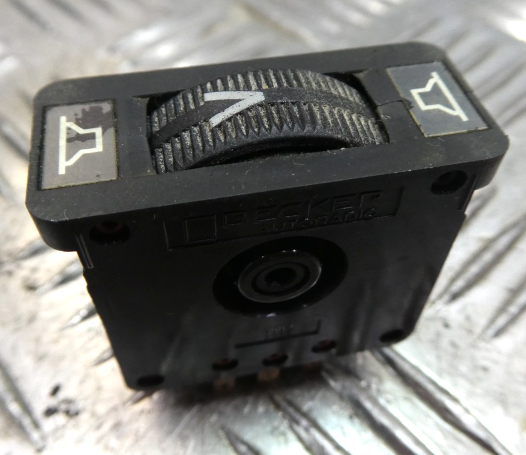 Mercedes-Benz W126 C126 SEC BECKER Lautsprecherregler Regler Balanceregler – Produktansicht 1
