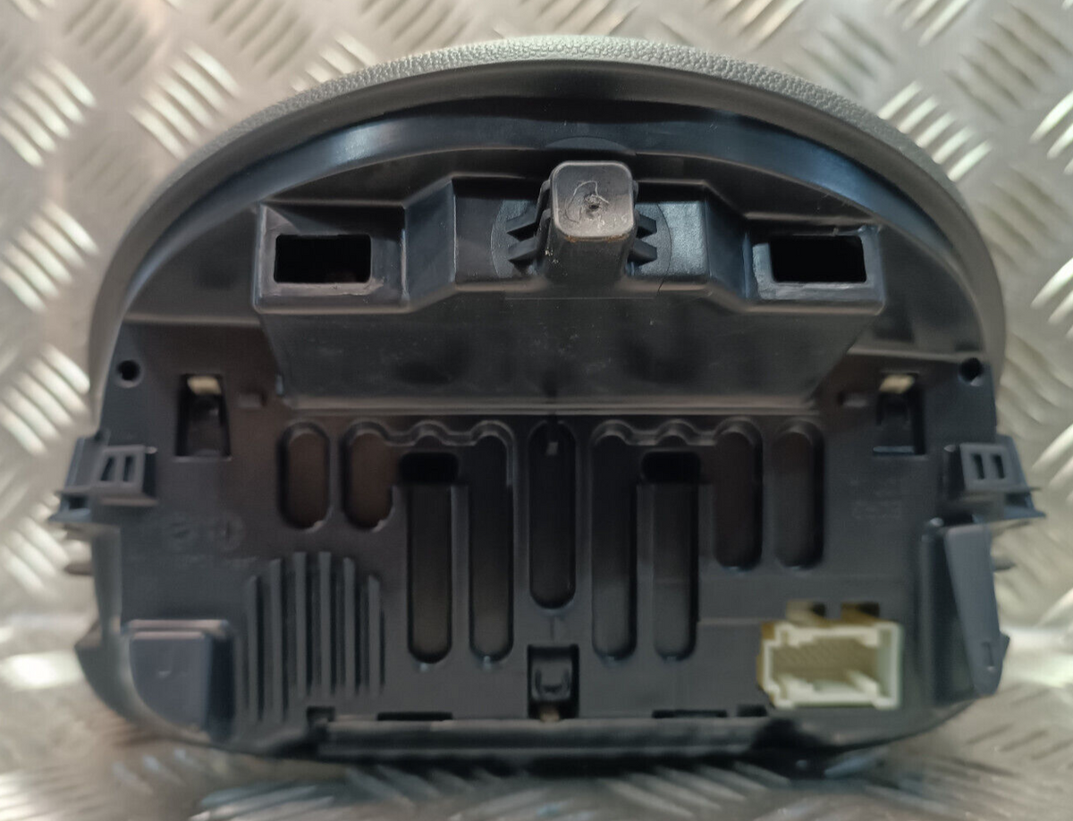 Smart ForTwo 451 Electric Kilometerstunde Tacho Kombiinstrument ORIGINAL gebraucht - A4519002502 – Produktansicht 3