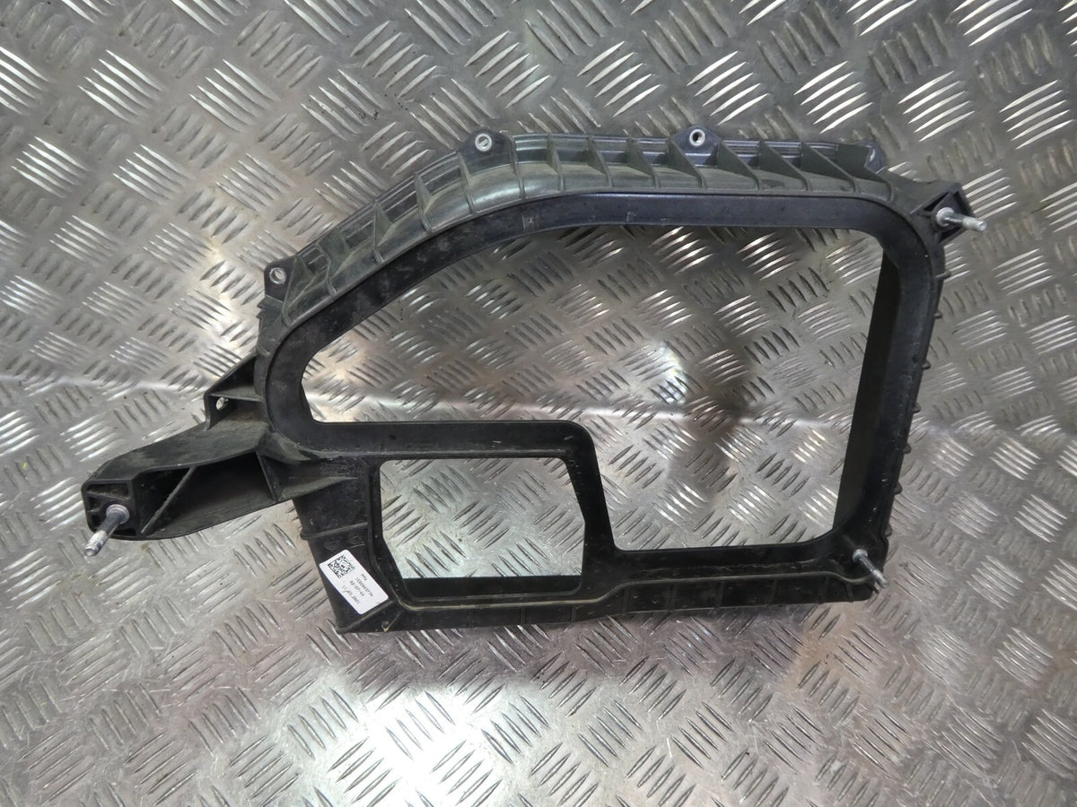 VW ID3 Pro Lufteinlasskanal Luftführung 1EB260377A ORIGINAL gebraucht - Volkswagen – Produktansicht 2