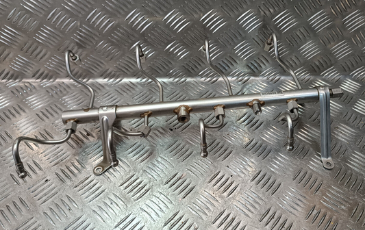 Porsche Cayenne S 92A Einspritzleiste Hochdruckleitung Kraftstoffver ORIGINAL gebraucht - 94811011506 – Produktansicht 1