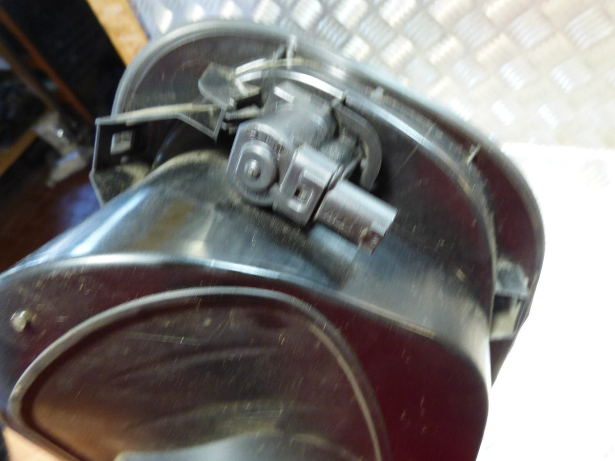 OPEL ASTRA K 1.4 TURBO Kombi Tankklappe Gehaus + Tankklappe GM 13482519 ORIGINAL gebraucht - 13407895 – Produktansicht 5
