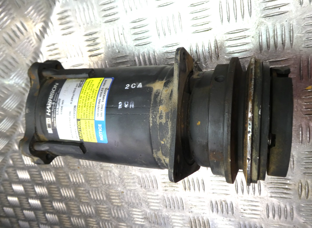 Mercedes-Benz C126 W126 1. Serie Klimakompressor ORIGINAL HARRISON gebraucht - 1131236 – Produktansicht 2