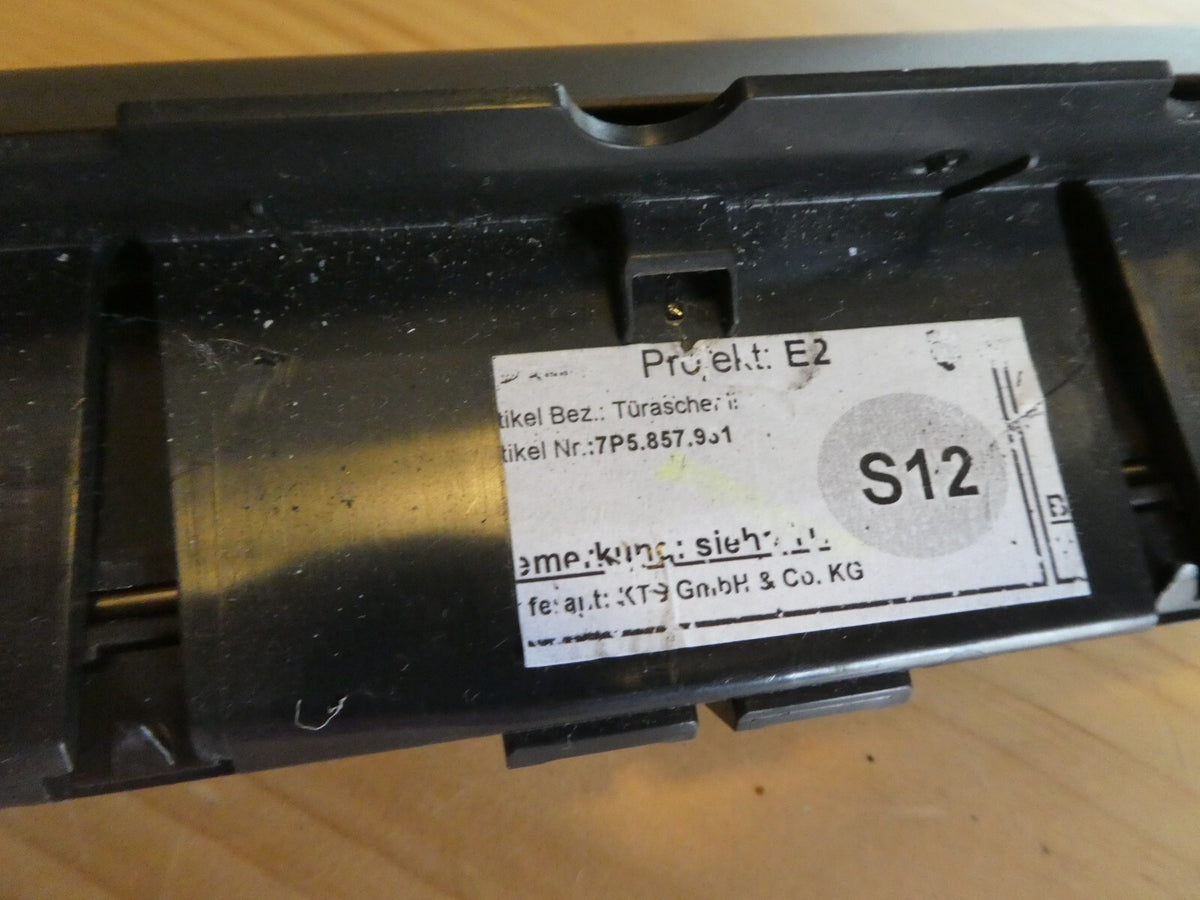 Porsche Cayenne 92A Staufach Hinten Links 7P5857951 Braun ORIGINAL gebraucht - Umbra ORIGINAL gebraucht… – Produktansicht 3