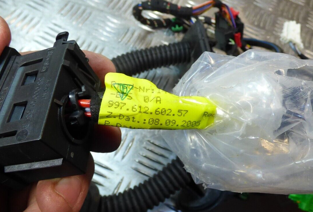 Porsche Boxster Cayman 987 997 LEFT DOOR WIRING LOOM 997.612.602.57 ORIGINAL gebraucht - RHD – Produktansicht 2
