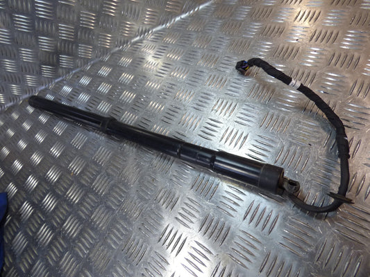 Porsche Cayenne 92A 2012 Heckklappe Hub Powerlift 7P5827851B L = R ORIGINAL gebraucht - Gasfeder – Produktansicht 1