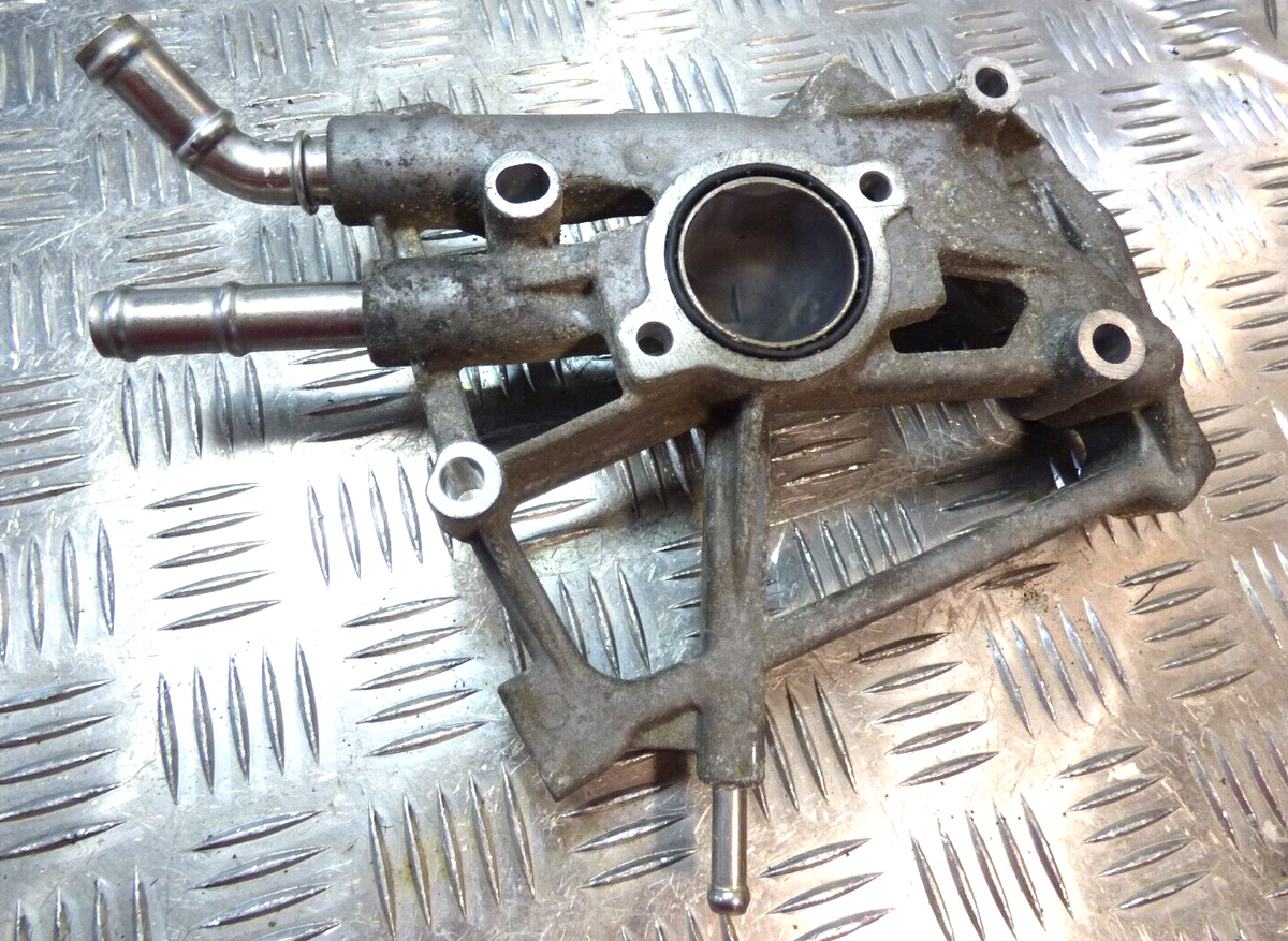 VW T6 T5 2.0 TDI CXG Halter AGR Kühler 04L131425E ORIGINAL gebraucht - Transporter – Produktansicht 1