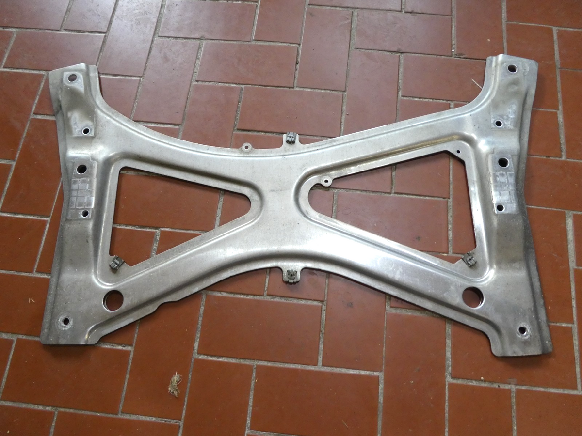 Porsche Panamera 970 Vorderachse Hilfsrahmen ORIGINAL gebraucht - 97034126106 – Produktansicht 1