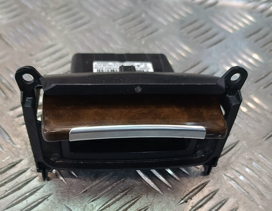 Porsche Cayenne S 92A Aschenbecher vorne Verkleidung 7P5857273B gebraucht - Original – Produktansicht 1