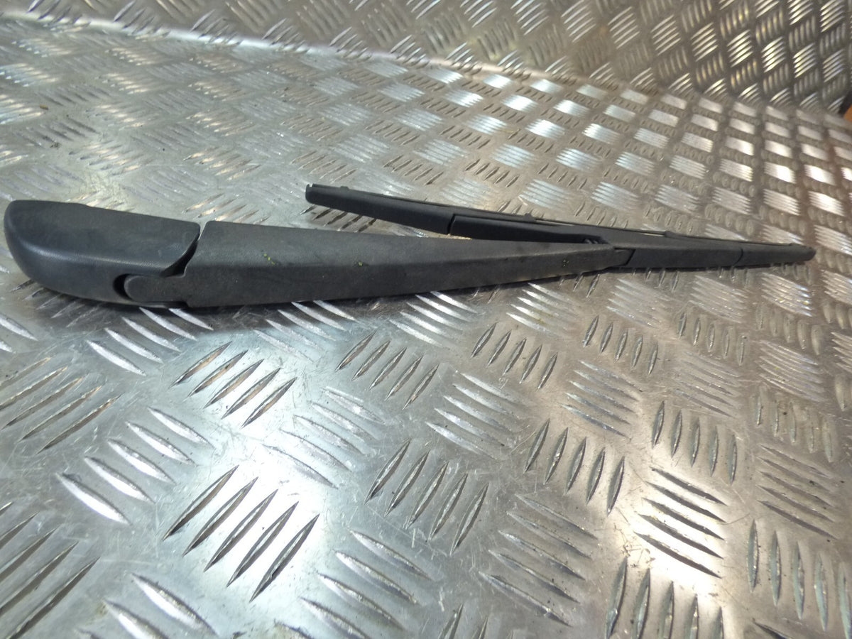 Jeep KL 2015 Scheibenwischerarm Wischerarm hinten ORIGINAL gebraucht - Cherokee – Produktansicht 2