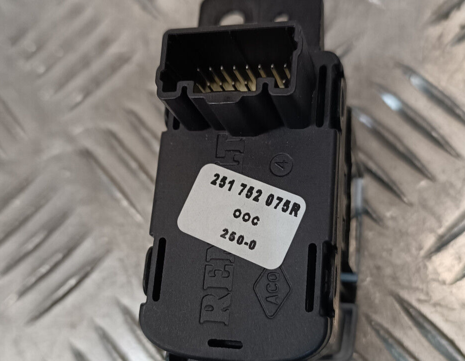 Renault Zoe 2022 Feststellbremse P Schalter Knopf Taster ORIGINAL gebraucht - 251752075R – Produktansicht 3