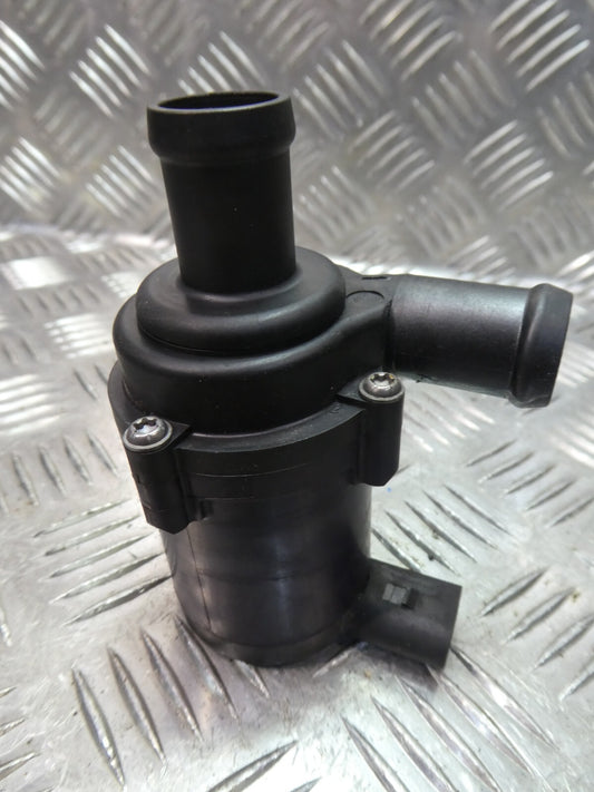 Porsche Cayenne S 92A 4.8 Wasserpumpe 7L0965551A ORIGINAL gebraucht - Zusatzwasserpumpe – Produktansicht 1