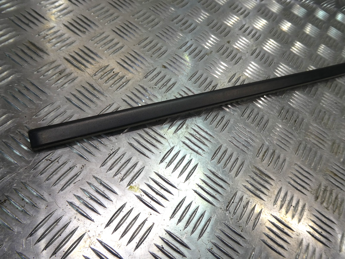 OPEL ASTRA K Seitenleistenverkleidung Frontscheibe rechts GM ORIGINAL gebraucht - 39041884 – Produktansicht 2