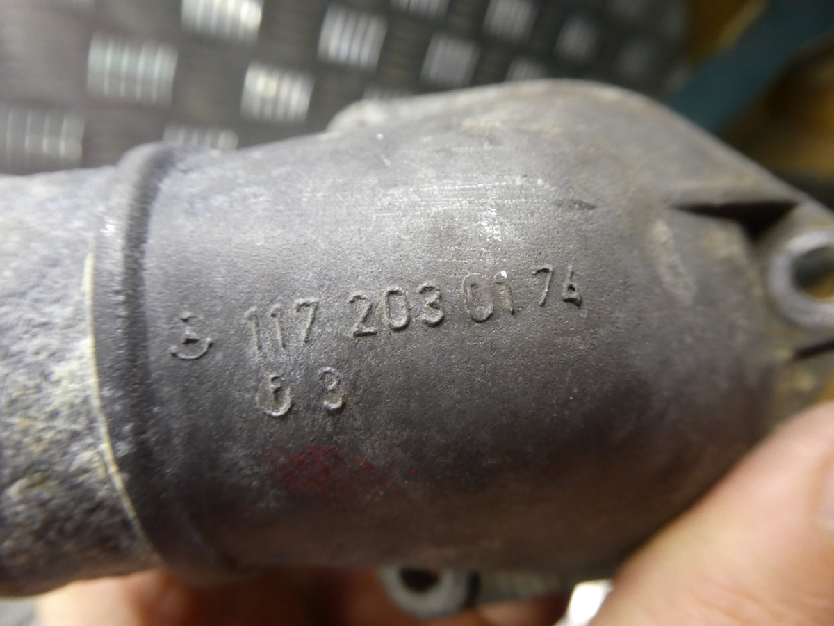 Mercedes-Benz W126 C126 W126 Thermostatgehäuse ORIGINAL gebraucht - 1172030174 – Produktansicht 3