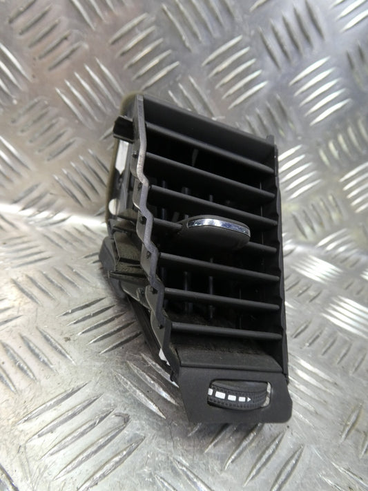 OPEL ASTRA K Luftdüse Luftströmer mitten Links GM schwarz ORIGINAL gebraucht - 39079605 – Produktansicht 1