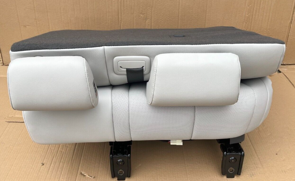 HYUNDAI IONIQ 5 Leder Sitze Hinten Links Weiß Ausstattung wie NEU ORIGINAL gebraucht - reichhaltigste – Produktansicht 6