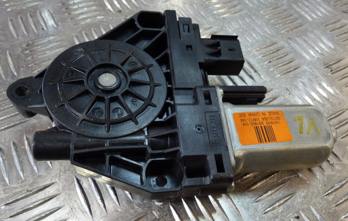 Jeep KL 2015 Fensterhebermotor vorne links Motor Scheibe 931400-104 ORIGINAL gebraucht - Cherokee – Produktansicht 2